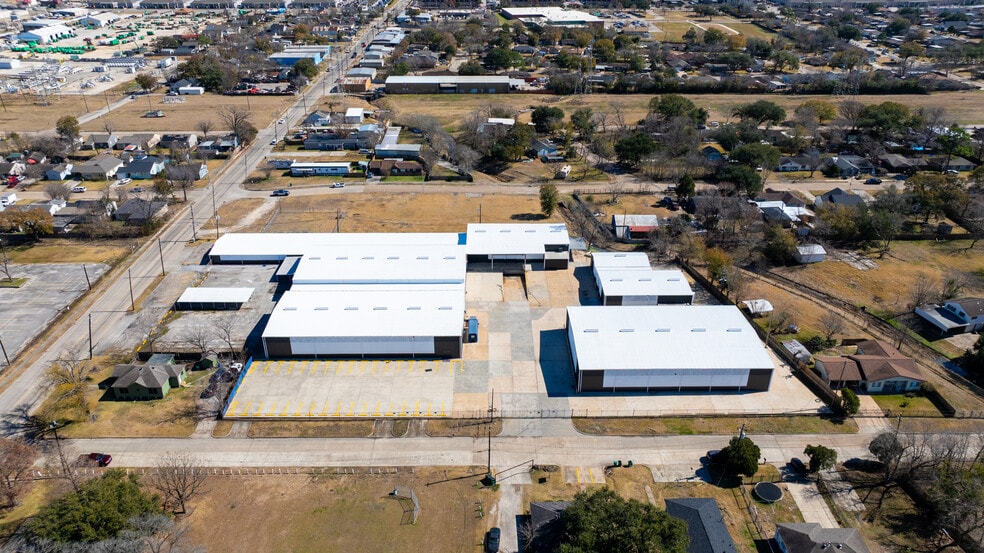 More Photos Of 1305 W Jackson Ave, Pasadena Manufacturing For Lease