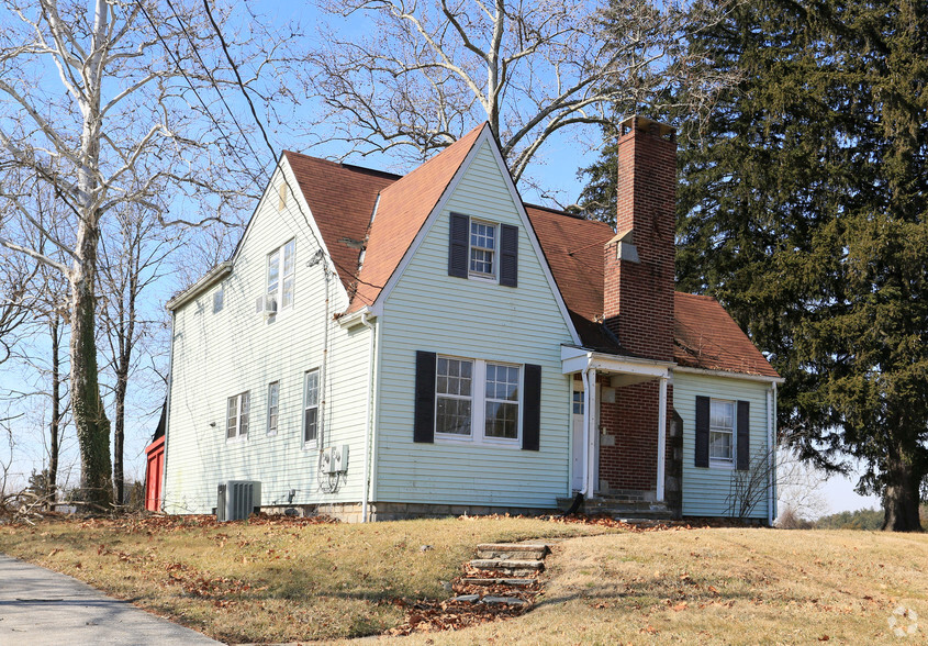 Primary Photo Of 2877 Baltimore Blvd, Finksburg Storefront Retail Office For Sale