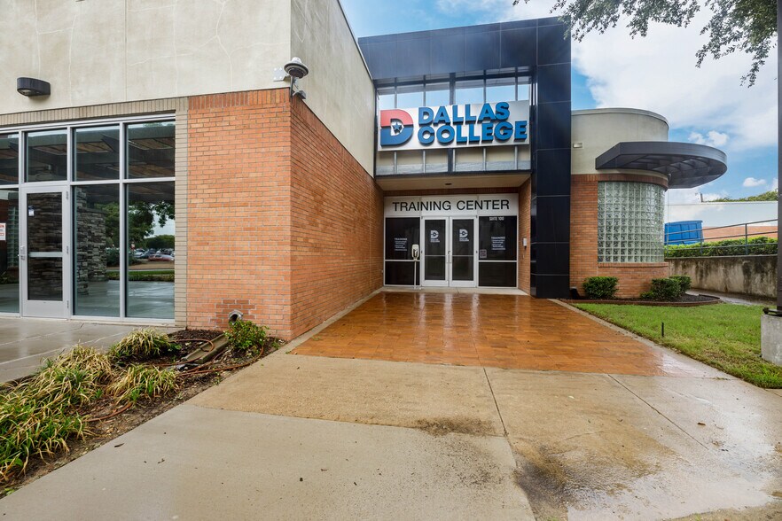 More Photos Of 4315 S Lancaster Rd, Dallas Medical For Sale