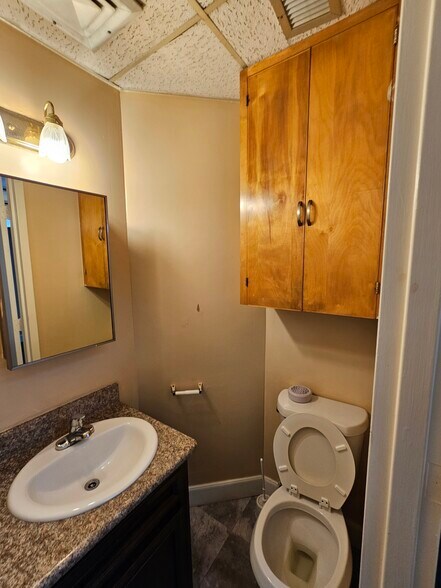 More Photos Of 8300 Homestead Rd, Houston Medical For Sale