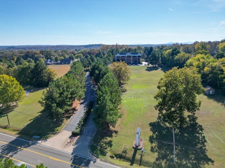 More Photos Of 1405 W Center St, Greenwood Office For Lease