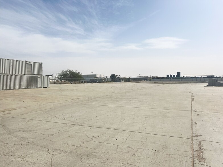 More Photos Of 3045 S Avenue 3 E, Yuma Warehouse For Sale
