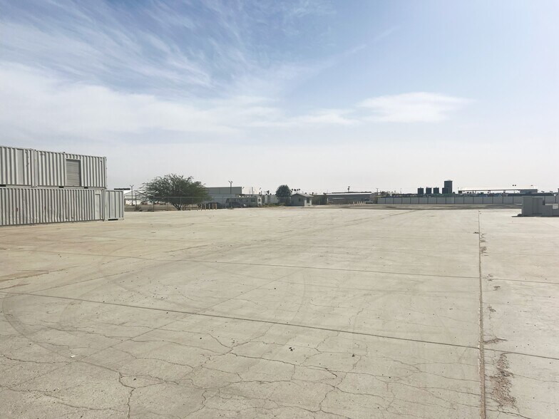 More Photos Of 3045 S Avenue 3 E, Yuma Warehouse For Lease