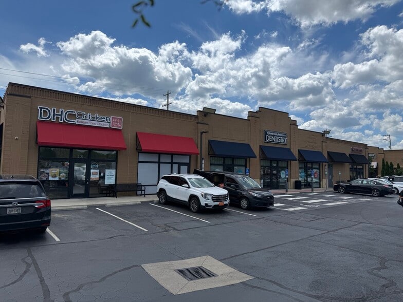 More Photos Of 73-91 N Hamilton Rd, Gahanna Storefront For Sale