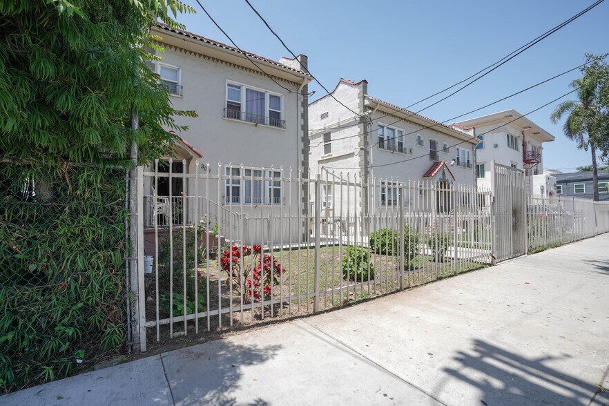 More Photos Of 307 S Boyle Ave, Los Angeles Apartments For Sale