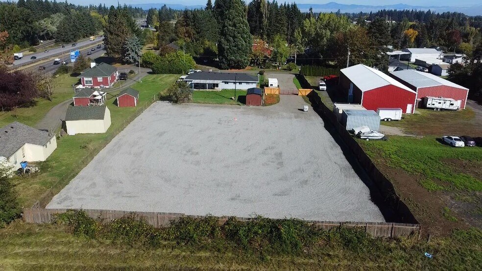 More Photos Of 711 NE 189th St, Ridgefield Industrial For Sale