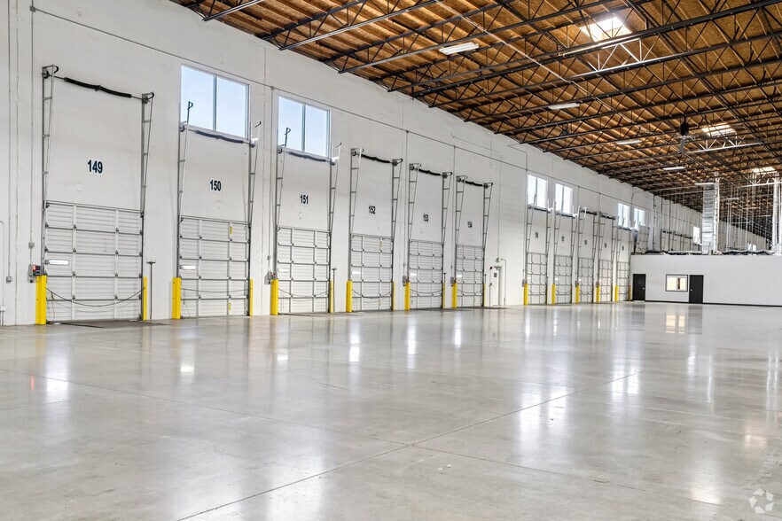 More Photos Of 3401 96th St S, Lakewood Distribution For Lease