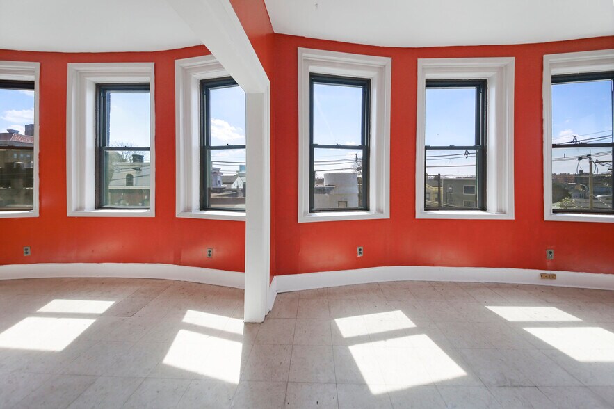 More Photos Of 8 Baldwin Ave, Jersey City Medical For Sale