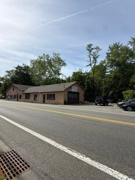 More Photos Of 276 Hamburg Tpke, Riverdale Industrial For Sale