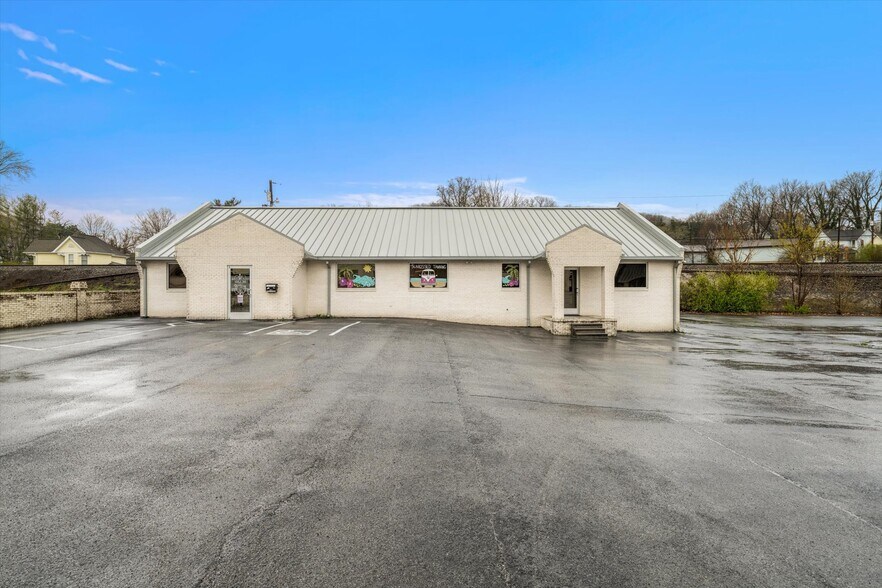More Photos Of , Harriman Office For Sale