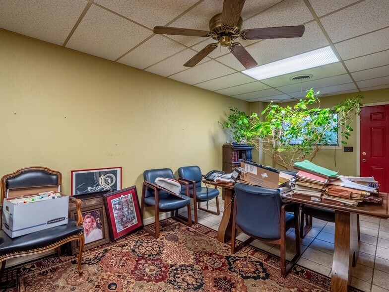 More Photos Of 15 Carl Albert, Mcalester Office For Sale