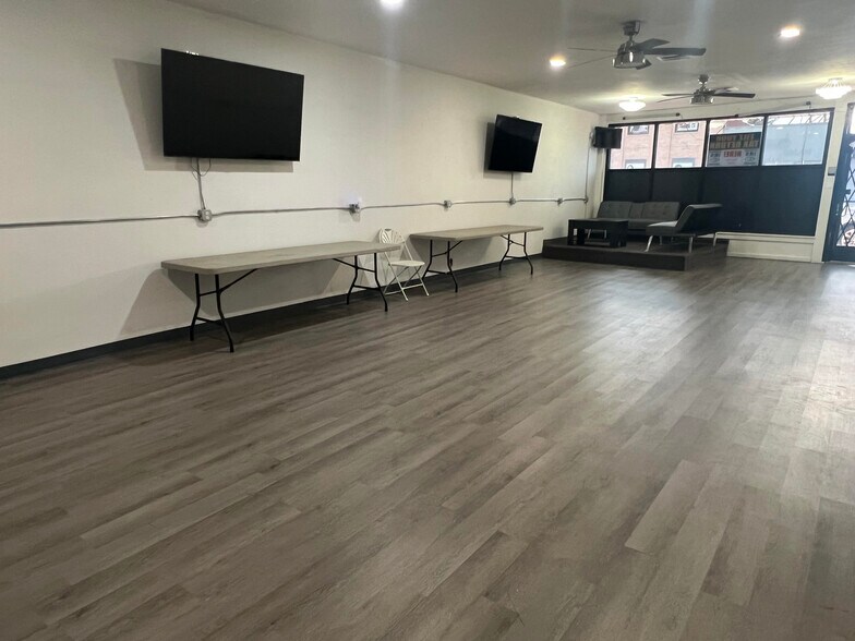 More Photos Of 17534 W 7 Mile Rd, Detroit Office For Sale