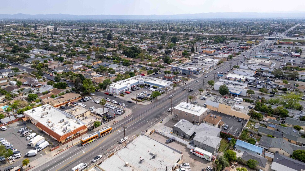 More Photos Of 13632 Van Nuys Blvd, Pacoima Auto Repair For Sale