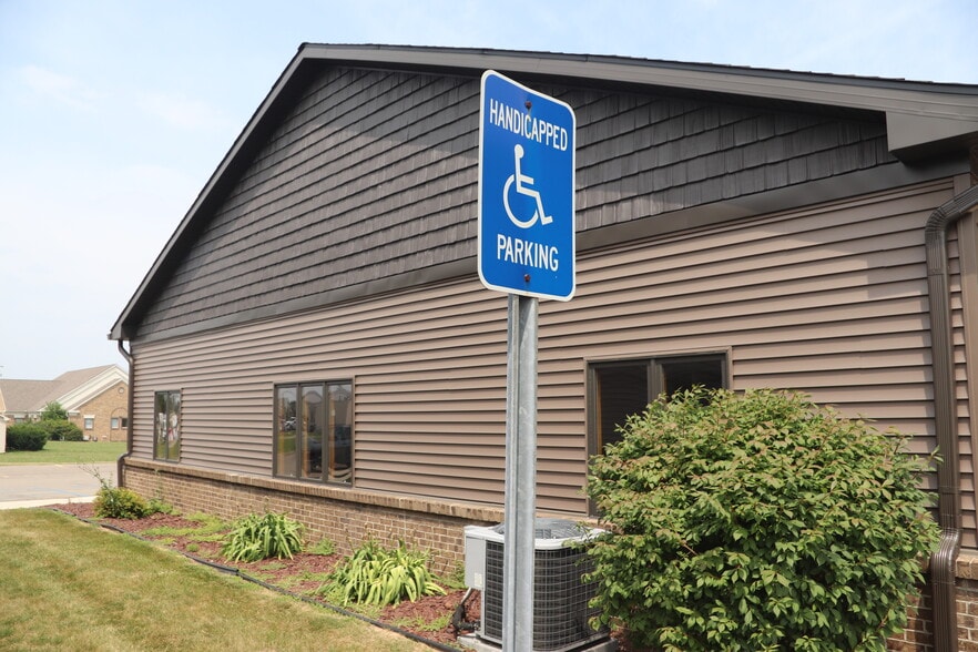 More Photos Of 3471 E Grand River Ave, Howell Office For Lease