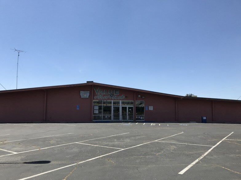 More Photos Of 1724 Main St, Livingston Freestanding For Sale