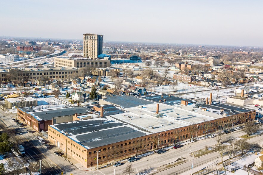 More Photos Of 1927 Rosa Parks Blvd, Detroit Light Distribution For Lease