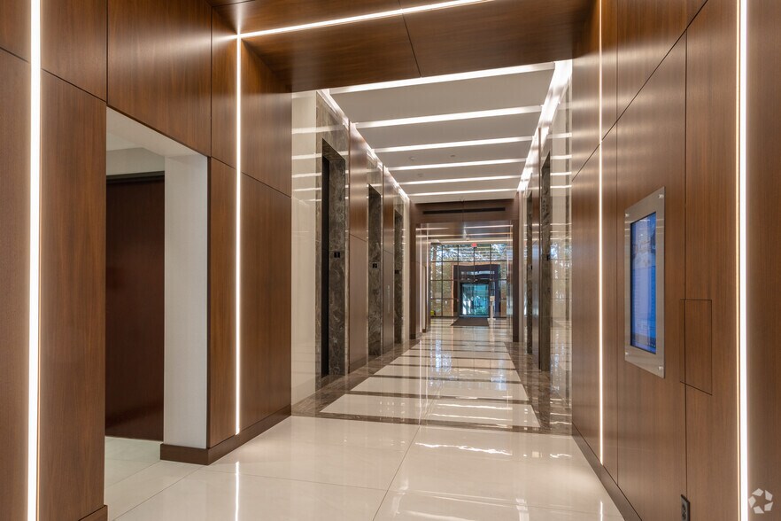 More Photos Of 3110 Fairview Park Dr, Falls Church Office For Lease