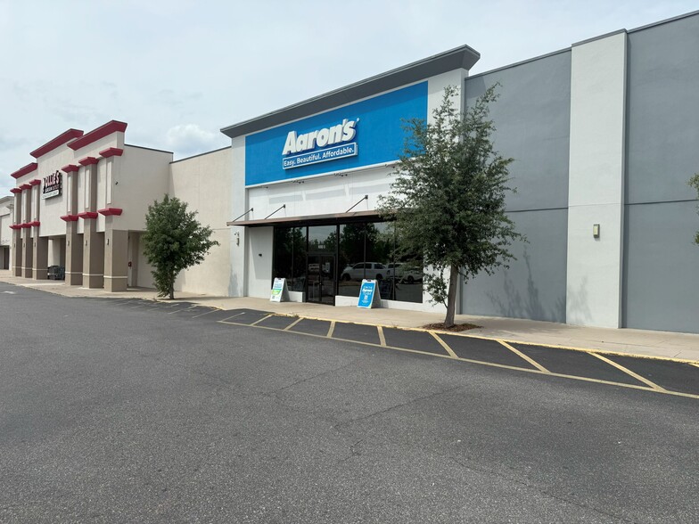 More Photos Of 2800-2830 S Bay St, Eustis Unknown For Lease