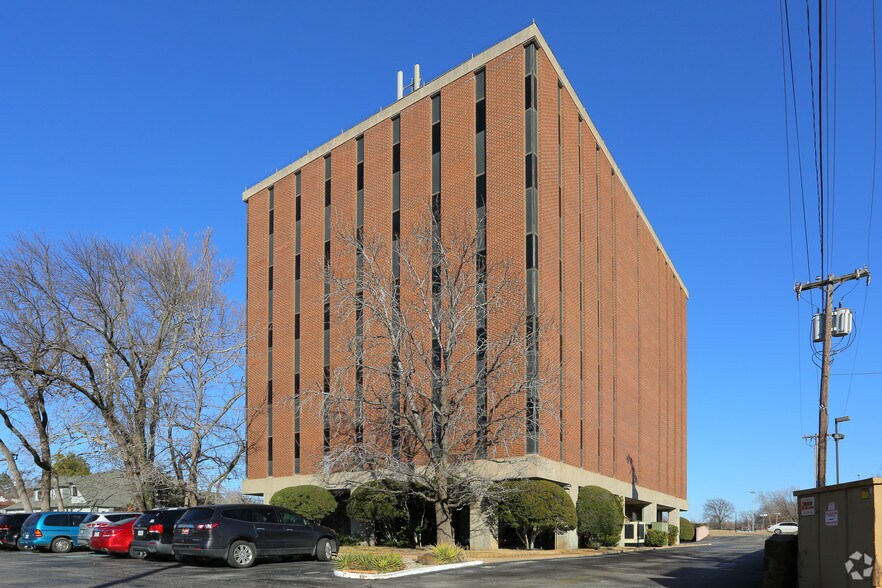 More Photos Of 5200 S Yale Ave, Tulsa Office For Lease