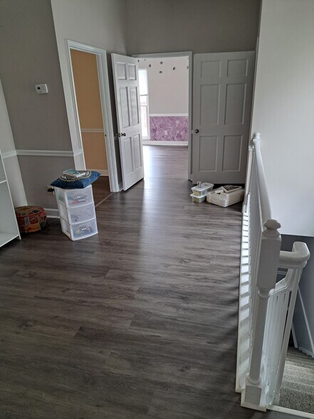 More Photos Of 370 W Stonewall Ave, Fayetteville Office For Sale