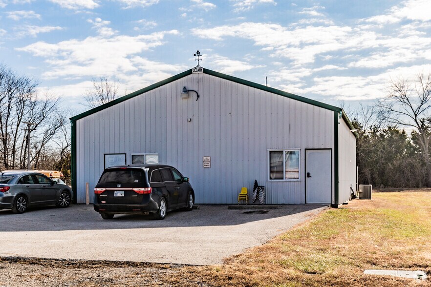 More Photos Of 1250 E Commercial Rd, Ottawa Daycare Center For Sale