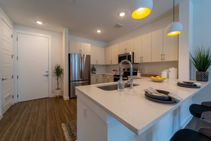 More Photos Of 2832 E Martin Luther King Jr Blvd, Austin Apartments For Lease