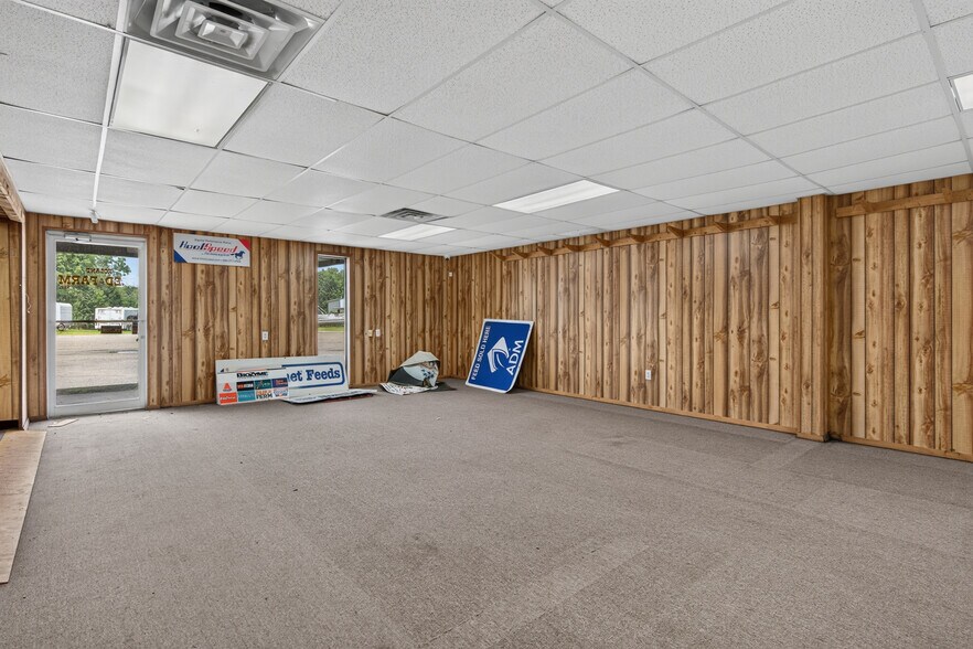 More Photos Of 479247 US Highway 64, Roland Warehouse For Sale