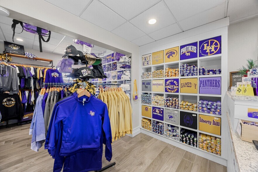 More Photos Of 14262 W State Highway 29, Liberty Hill General Retail For Sale