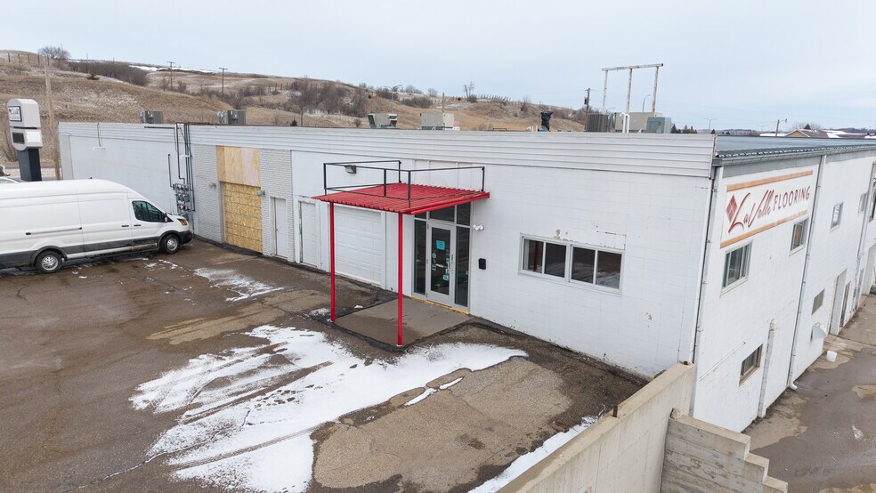 More Photos Of 2535 W Main St, Valley City Self Storage For Lease