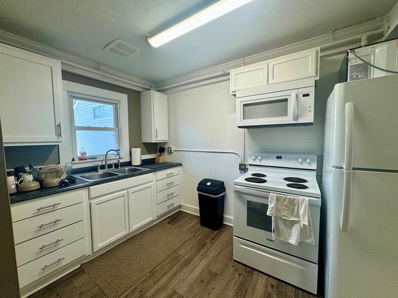 More Photos Of 715 N Kanawha St, Beckley Freestanding For Lease