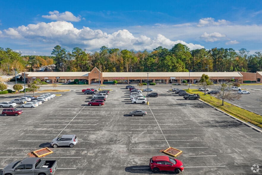 More Photos Of 11 Gateway Blvd S, Savannah Unknown For Lease