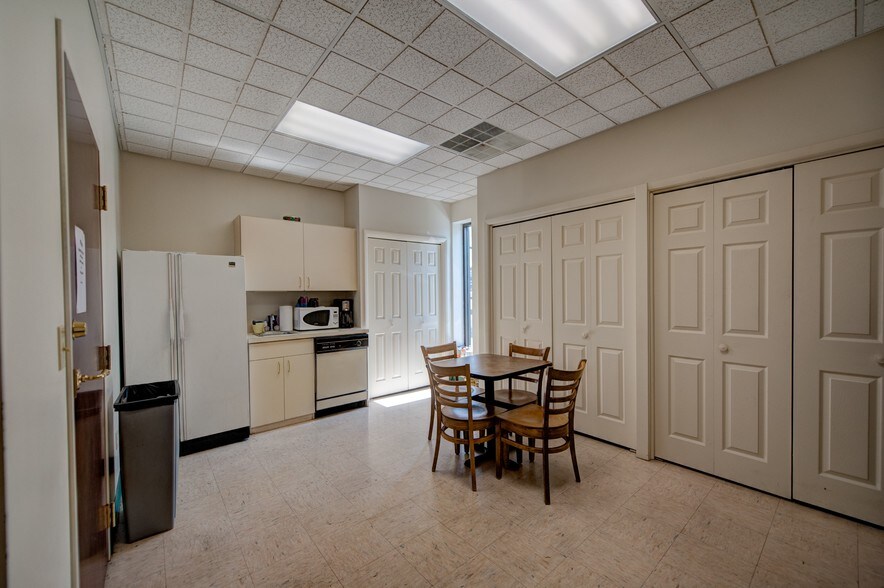 More Photos Of 1908 W Allen St, Allentown Office For Lease