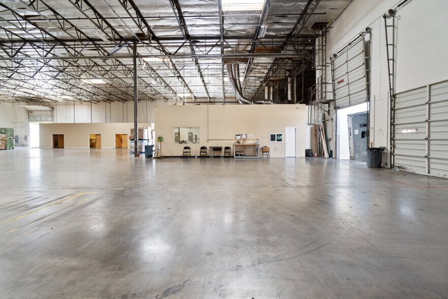 More Photos Of 1190 N Del Rio Pl, Ontario Warehouse For Sale