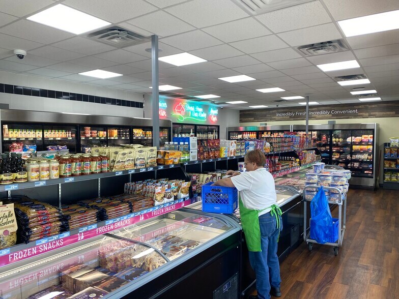 More Photos Of 2615 N Kickapoo Ave, Shawnee Fast Food For Sale