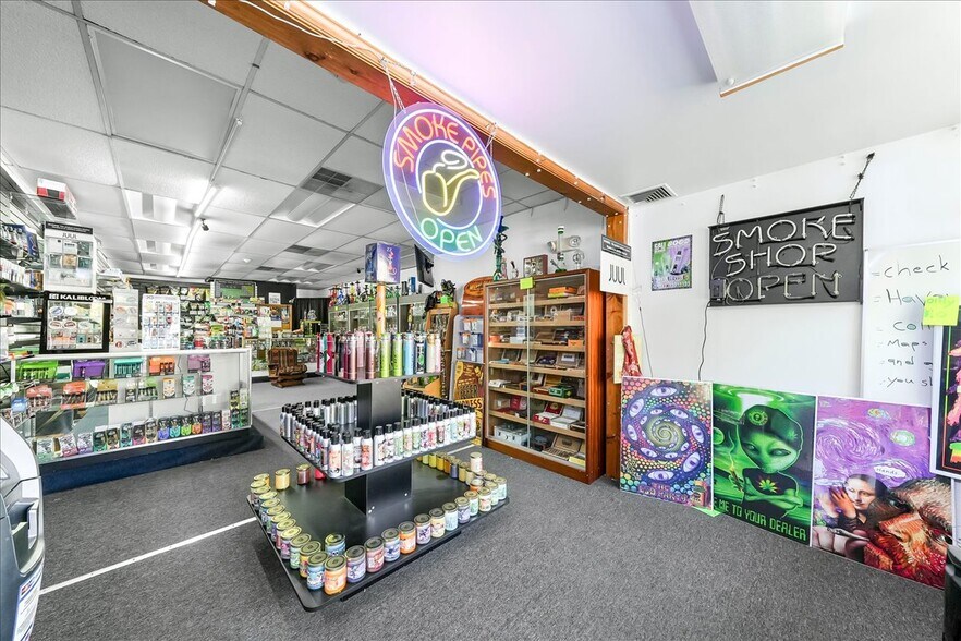 More Photos Of 13-15 S Chester Rd, Swarthmore Storefront Retail Residential For Sale