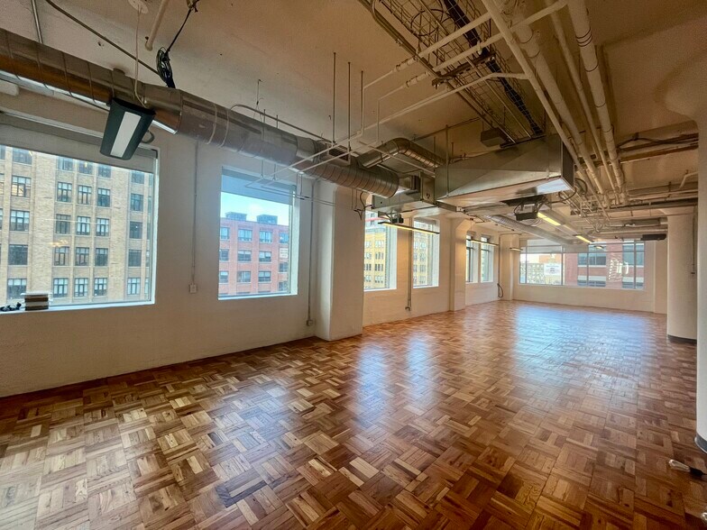More Photos Of 119 Spadina Ave, Toronto Loft Creative Space For Lease