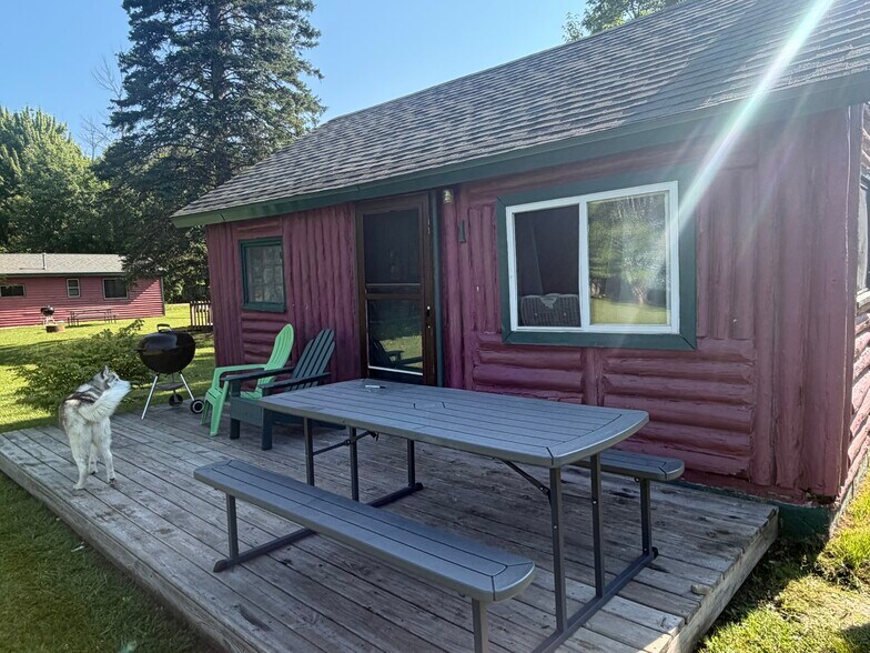 More Photos Of W17461 Norton Rd, Gould City Hotel For Sale