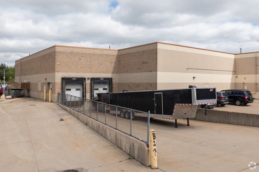 More Photos Of 5221 Cherry Ave, Hudsonville Storefront For Lease