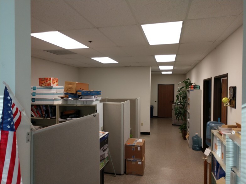 More Photos Of 4531 Market St, Ventura Manufacturing For Lease