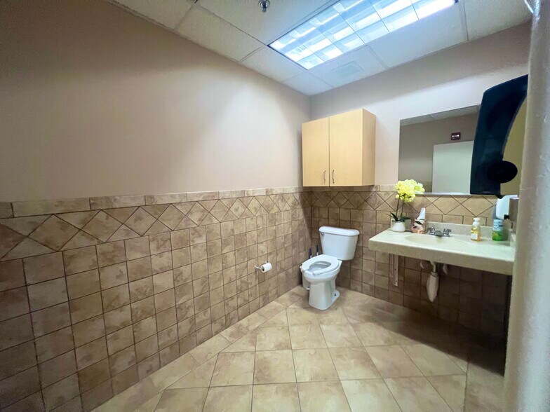 More Photos Of 27-31 Privet St, Pawtucket Manufacturing For Sale