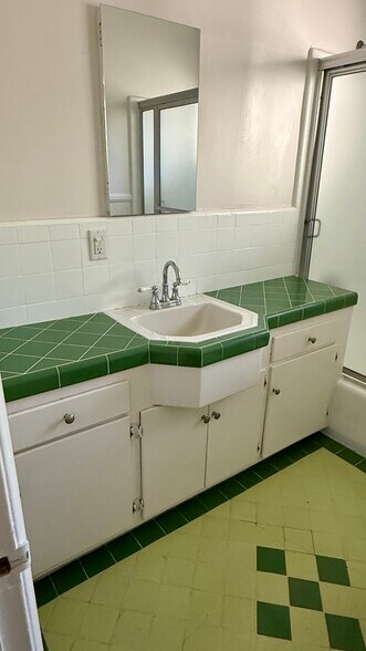 More Photos Of 228 Idaho Ave, Santa Monica Apartments For Sale