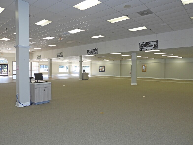 More Photos Of 3800 W New Haven Ave, Melbourne Freestanding For Sale