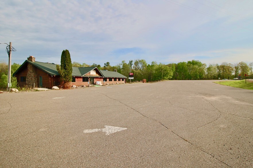 More Photos Of 8548 Ski Chalet Dr, Breezy Point Restaurant For Sale