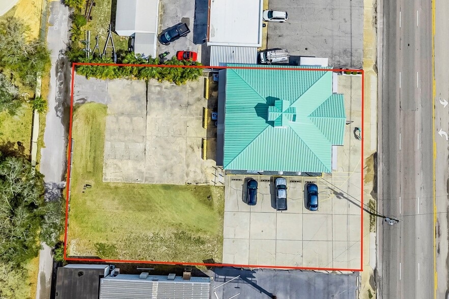 More Photos Of 350 Eglin Pky, Fort Walton Beach Freestanding For Sale