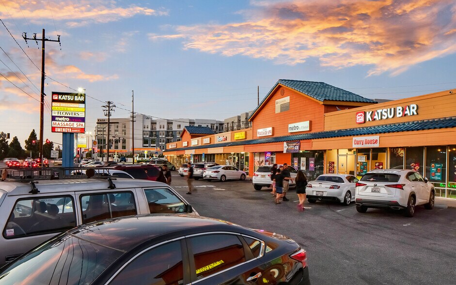 More Photos Of 24200-24228 Crenshaw Blvd, Torrance Restaurant For Lease