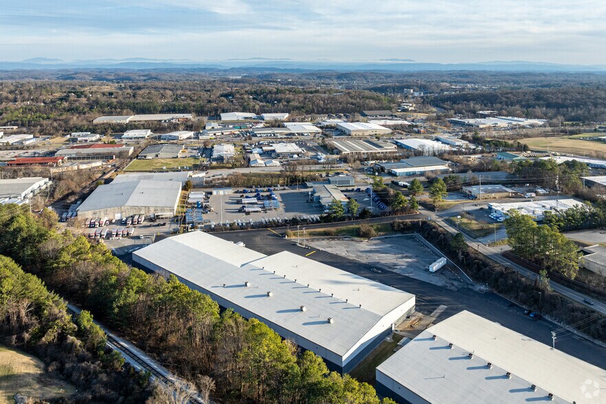 More Photos Of 1540 Amherst Rd, Knoxville Warehouse For Lease