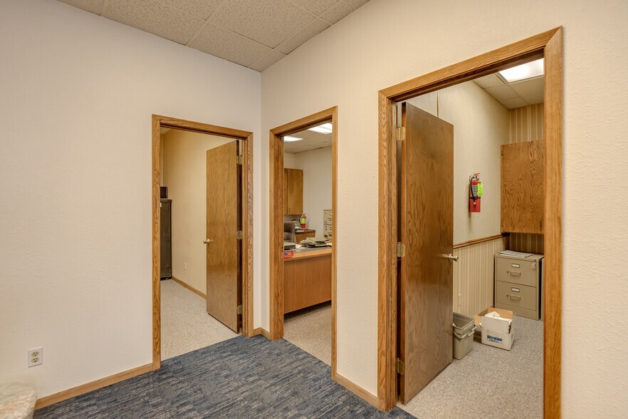 More Photos Of 1100 Basin Ave, Bismarck Flex For Sale