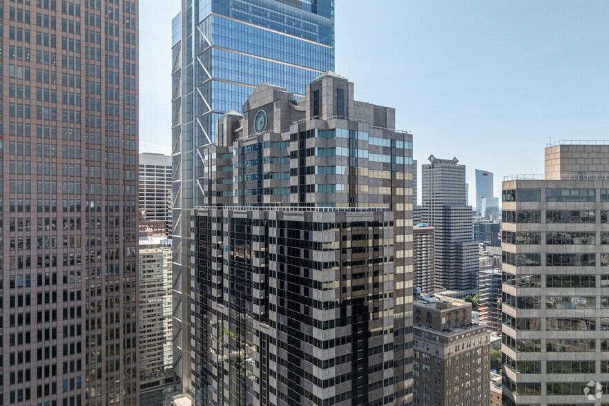 More Photos Of 1717 Arch St, Philadelphia Office For Lease