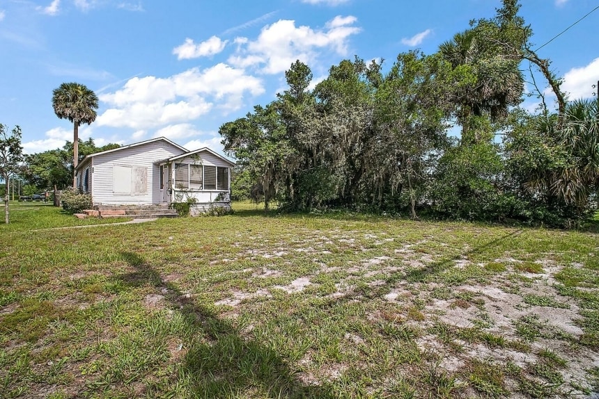 More Photos Of 452 N Park Ave, Apopka General Retail For Sale