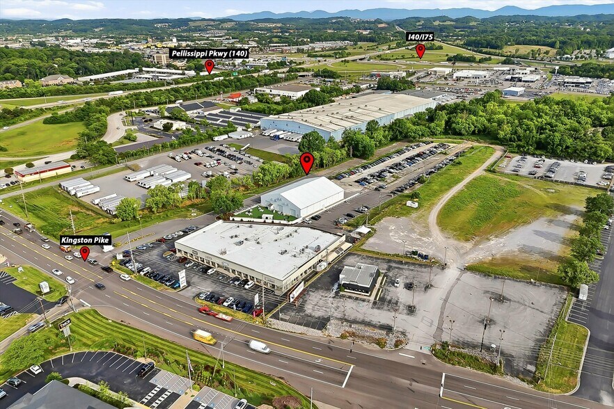More Photos Of 10001 Kingston Pike, Knoxville Specialty For Lease